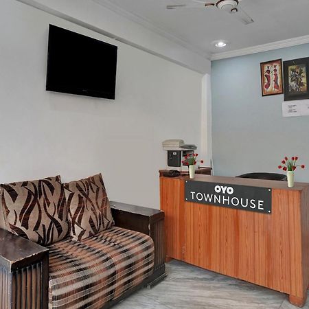 Collection O Samira Residency Near Botanic Garden Of Indian Republic Hotel โนอิดา ภายนอก รูปภาพ