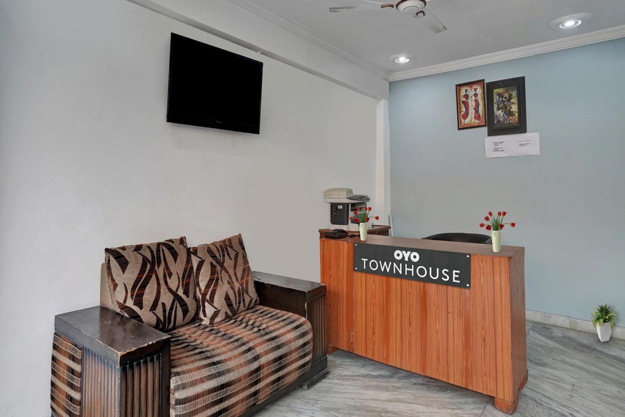 Collection O Samira Residency Near Botanic Garden Of Indian Republic Hotel โนอิดา ภายนอก รูปภาพ