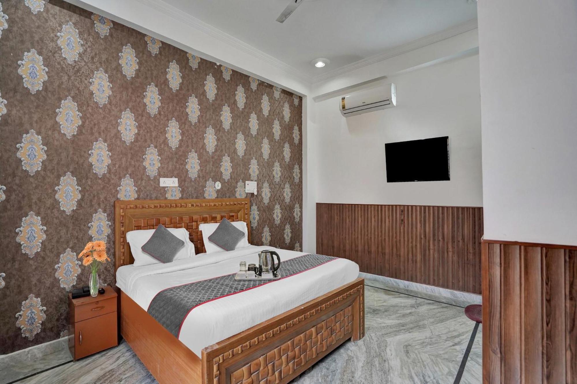 Collection O Samira Residency Near Botanic Garden Of Indian Republic Hotel โนอิดา ภายนอก รูปภาพ