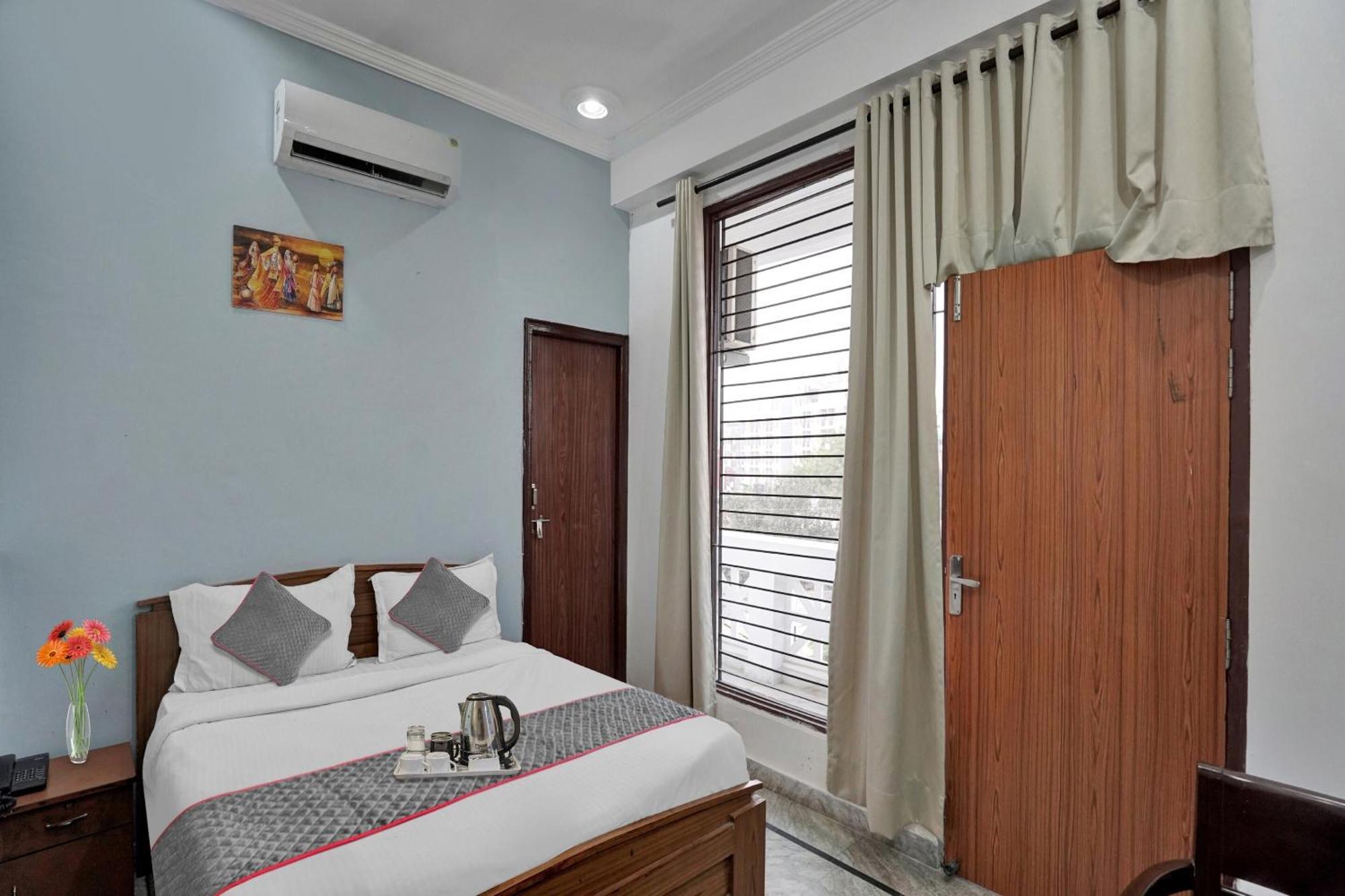 Collection O Samira Residency Near Botanic Garden Of Indian Republic Hotel โนอิดา ภายนอก รูปภาพ