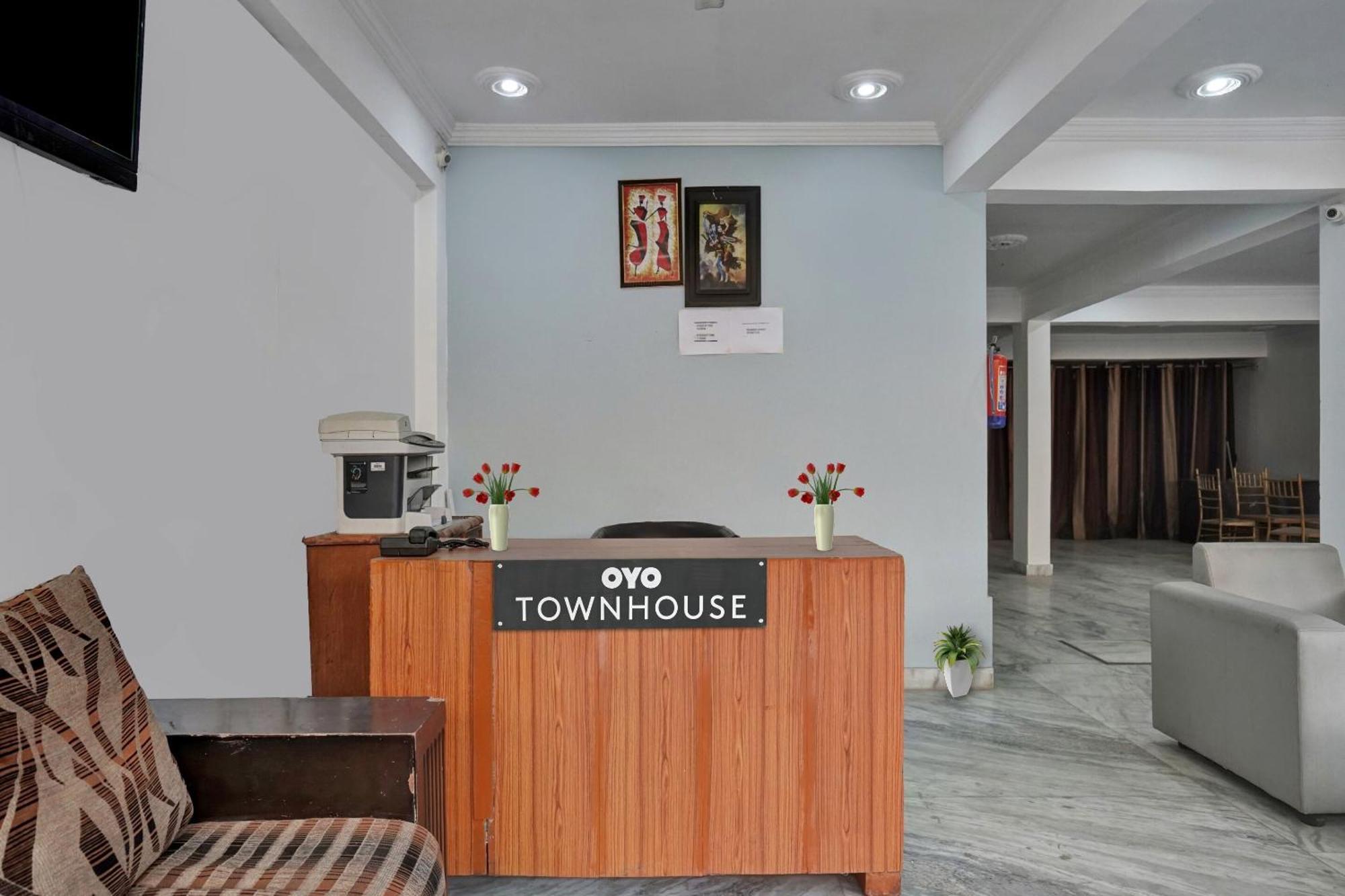 Collection O Samira Residency Near Botanic Garden Of Indian Republic Hotel โนอิดา ภายนอก รูปภาพ