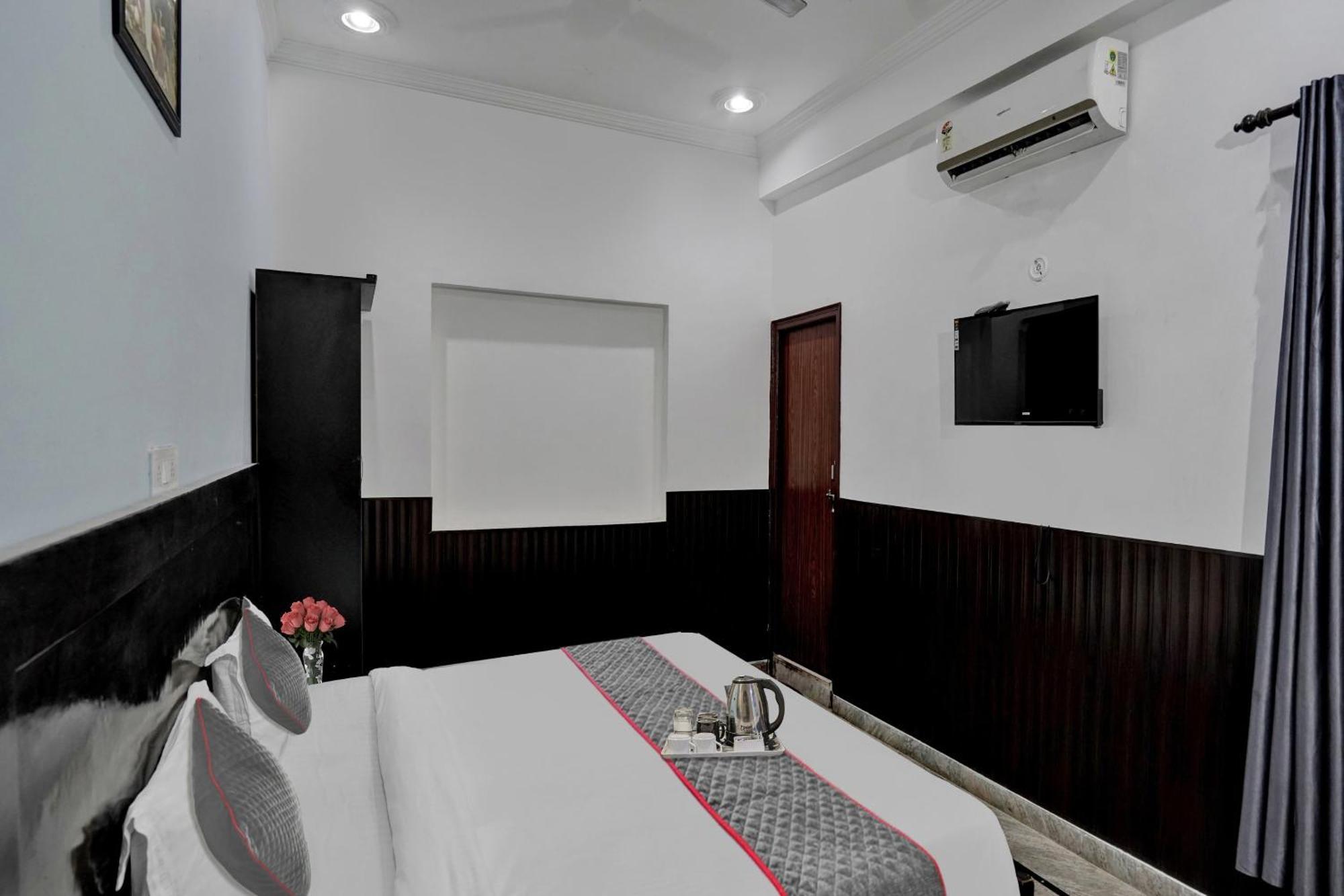 Collection O Samira Residency Near Botanic Garden Of Indian Republic Hotel โนอิดา ภายนอก รูปภาพ